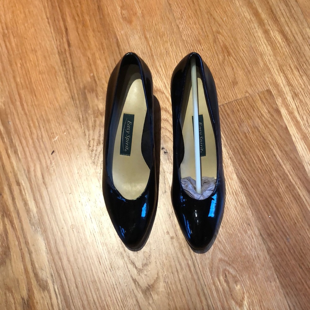Brand new black heels, comfortable, shiny, so pretty!
